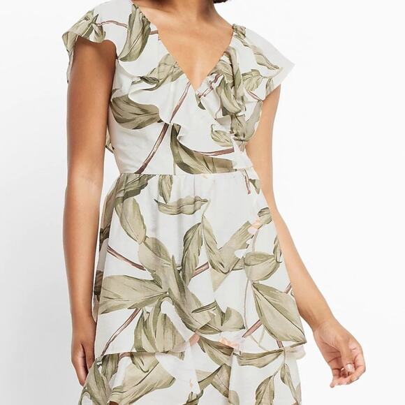 EXPRESS Tropical Leaf Print V-Neck Ruffle Mini Dress Smocked {3G10} - Picture 4 of 6